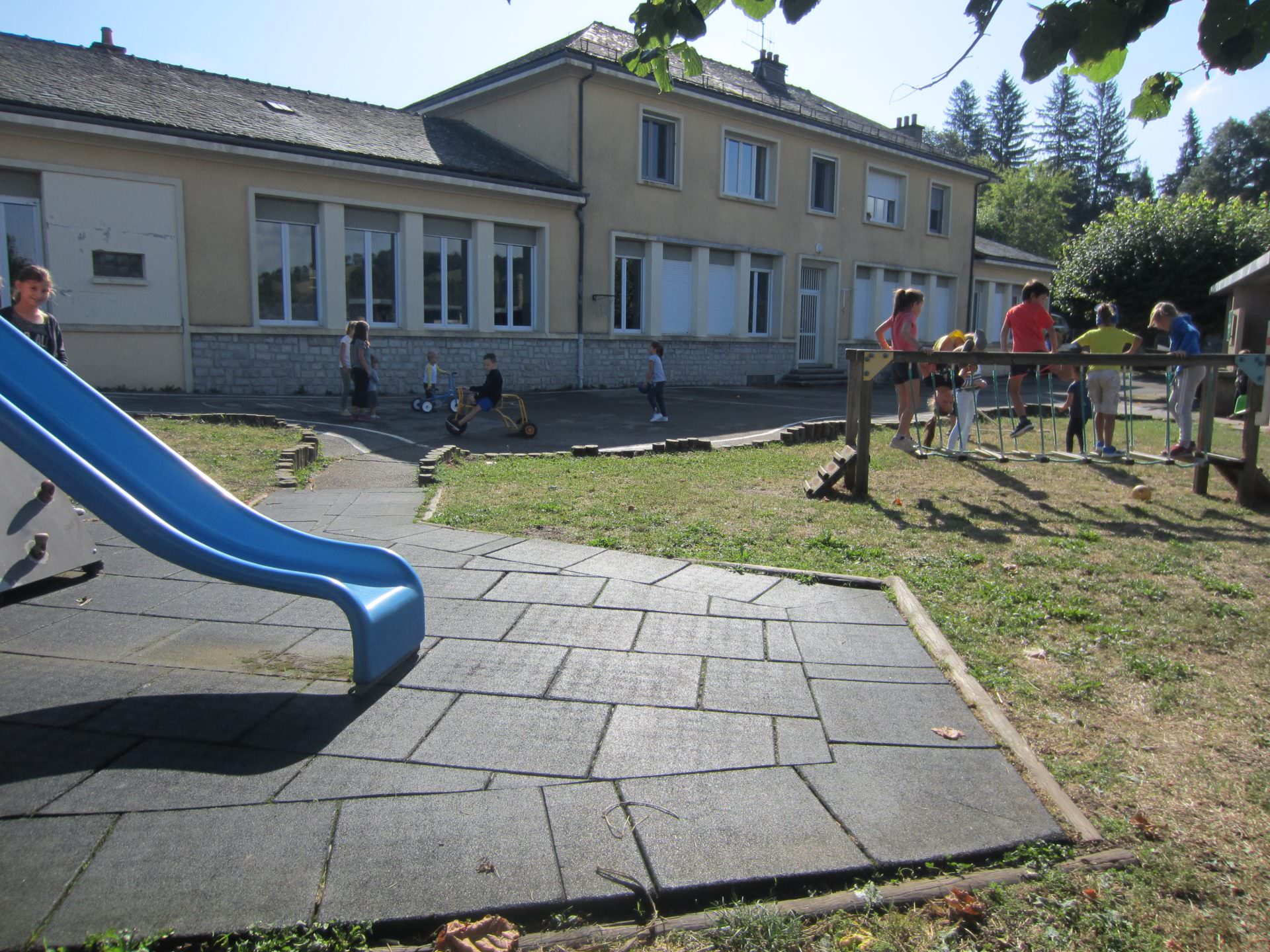 Ecole, Enfance Et Jeunesse - Commune D'Arvieu